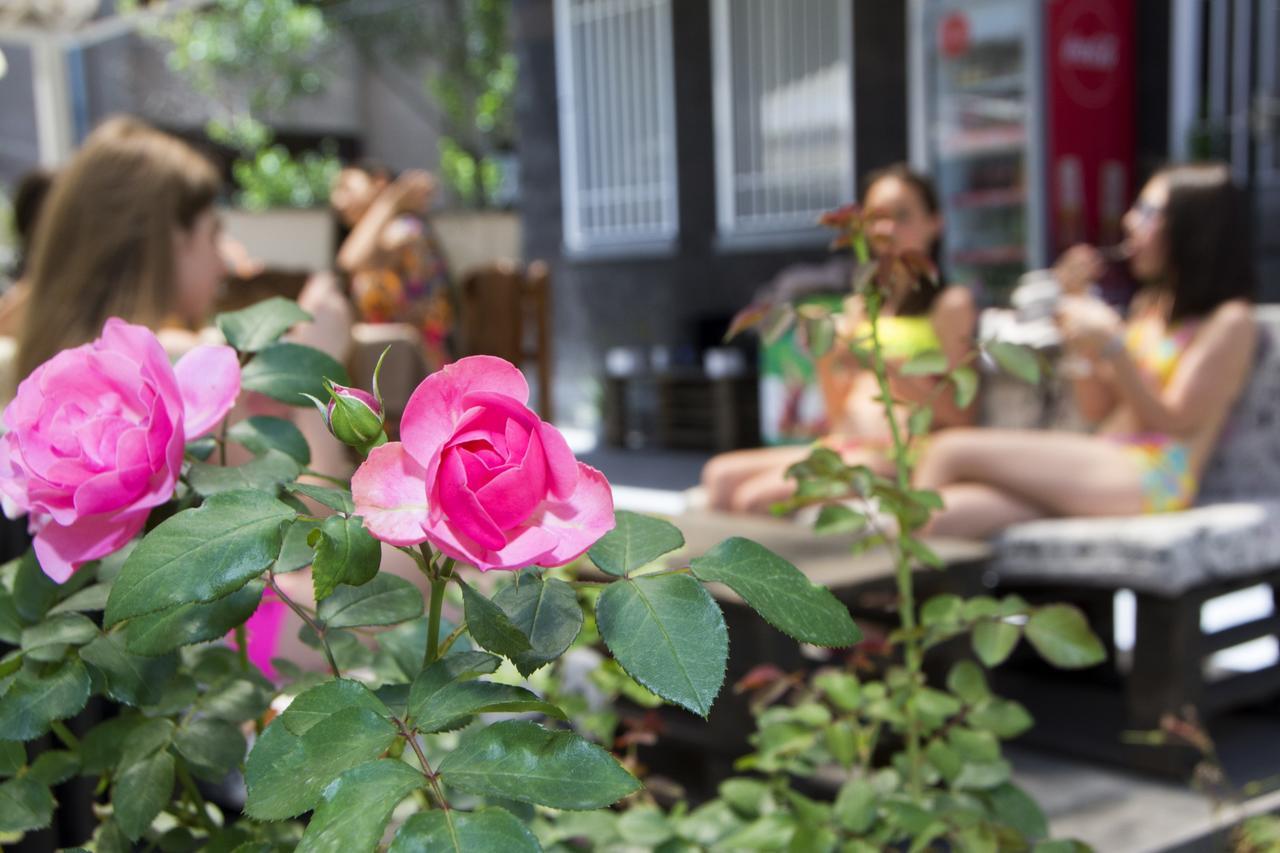 Cartez Boutique Hotel Ереван Экстерьер фото