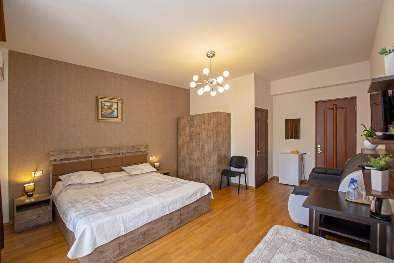 Cartez Boutique Hotel Ереван Экстерьер фото
