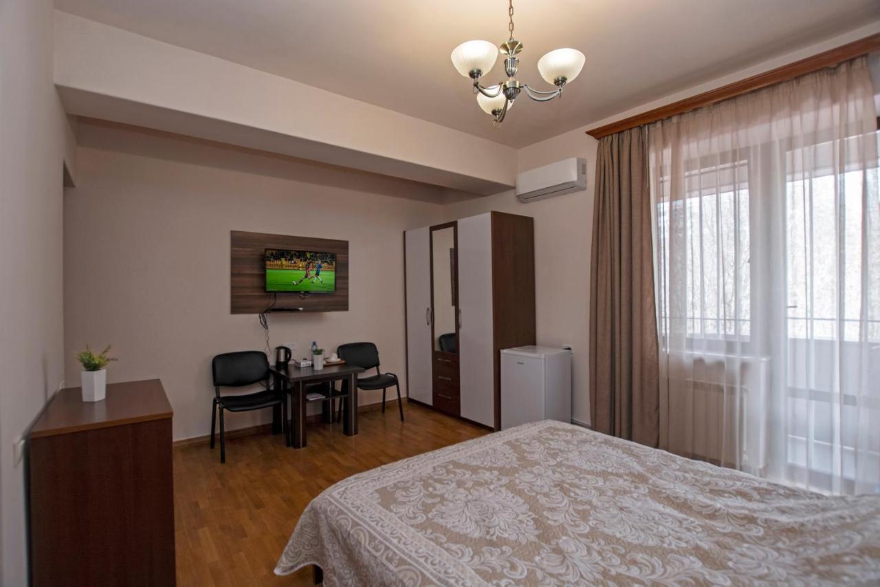 Cartez Boutique Hotel Ереван Экстерьер фото